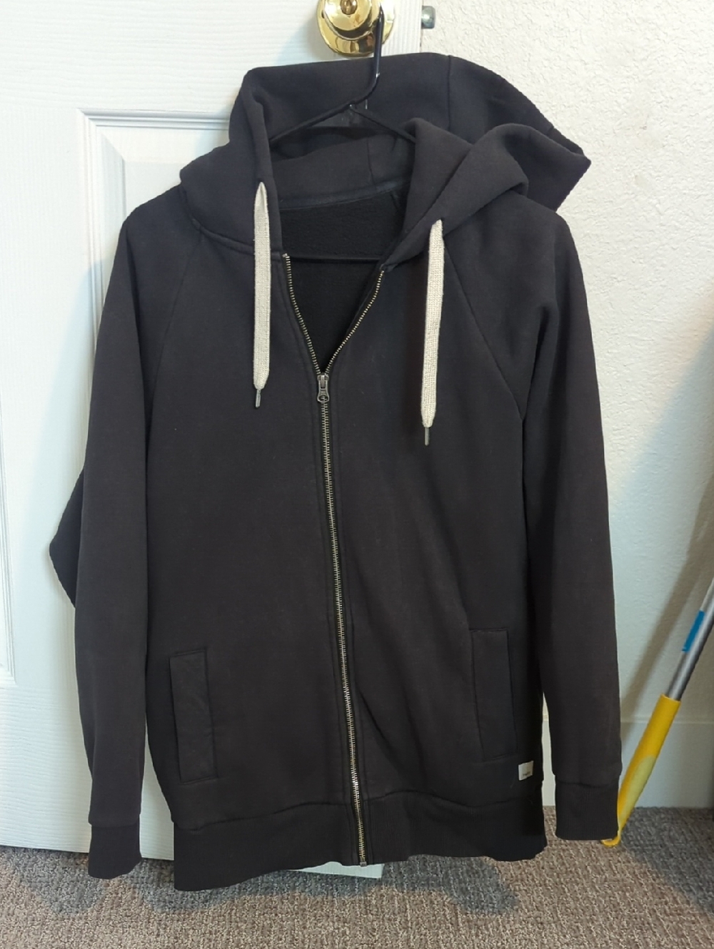 Vuori Black Full-Zip Hooded Sweatshirt